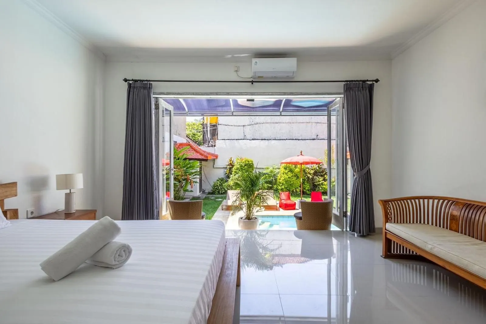Villa Chunga-Changa Double Six Seminyak